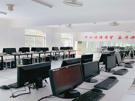计算机教室(图1)